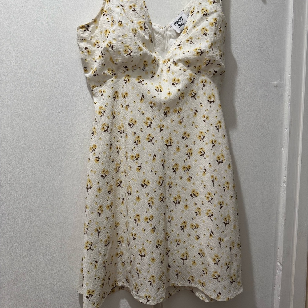 Sleeveless floral dress